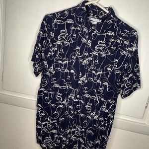 Zara Men’s Large short sleeve button up (navy blue and white)